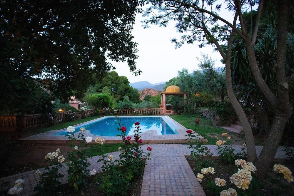 Hotel Domaine De La Roseraie Resort&spa 4*